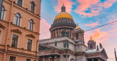 Escale croisière fluviale à Saint-Pétersbourg en Russie