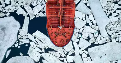 Bateau polaire : focus sur le brise glace | Comment ça marche ?