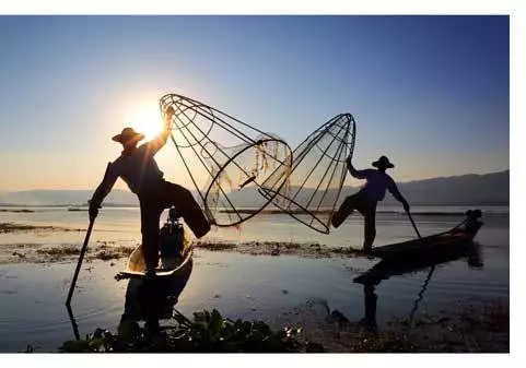 Pêcheurs sur le lac Inle