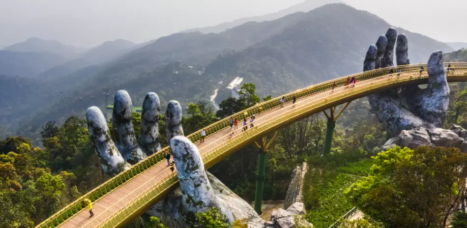 Golden Bridge, Ba Na hills, Vietnam