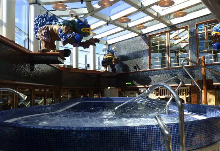 La piscine du spa