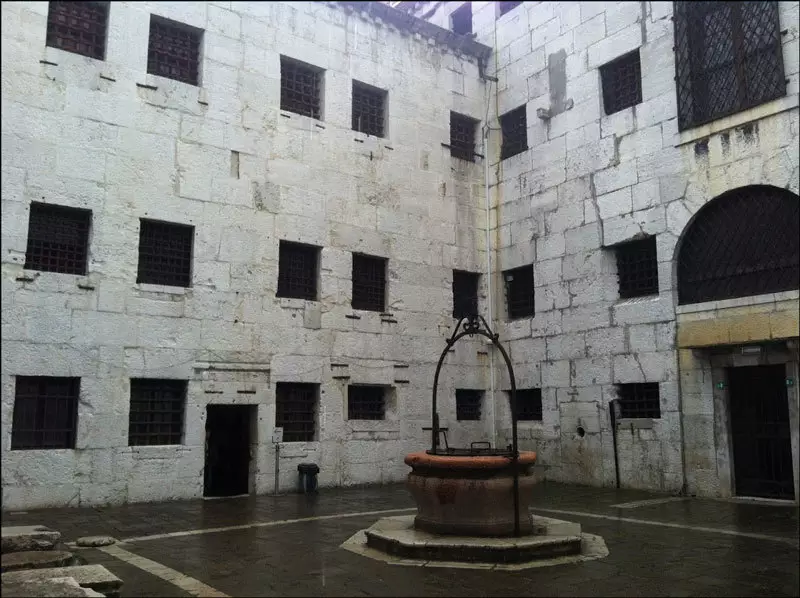 Vue intérieure prison