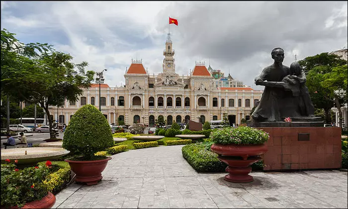 L’hôtel de ville d’Hô-Chi-Minh-Ville
