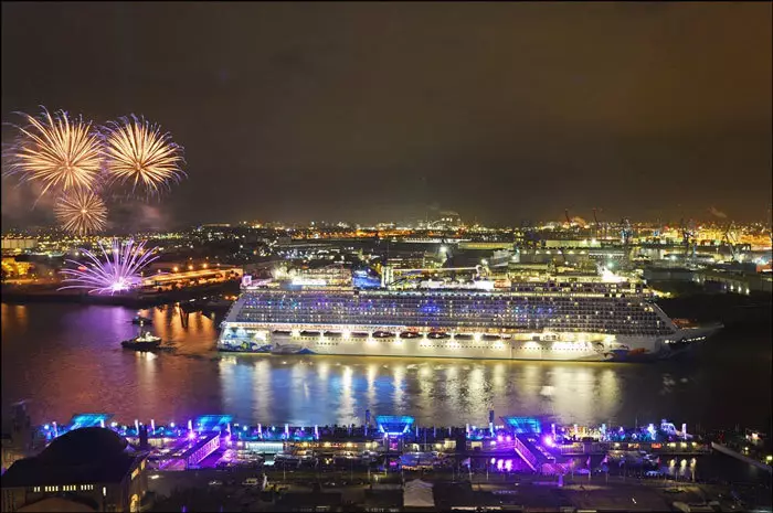 Norwegian Escape à Hambourg