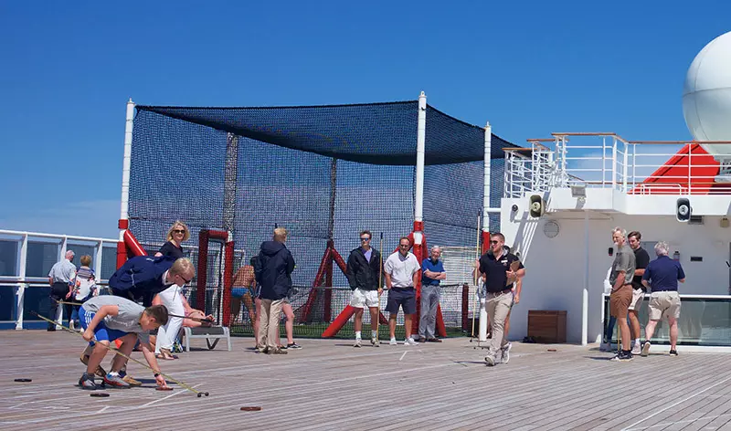 Exemple de tenue décontractée sur le Queen Mary 2