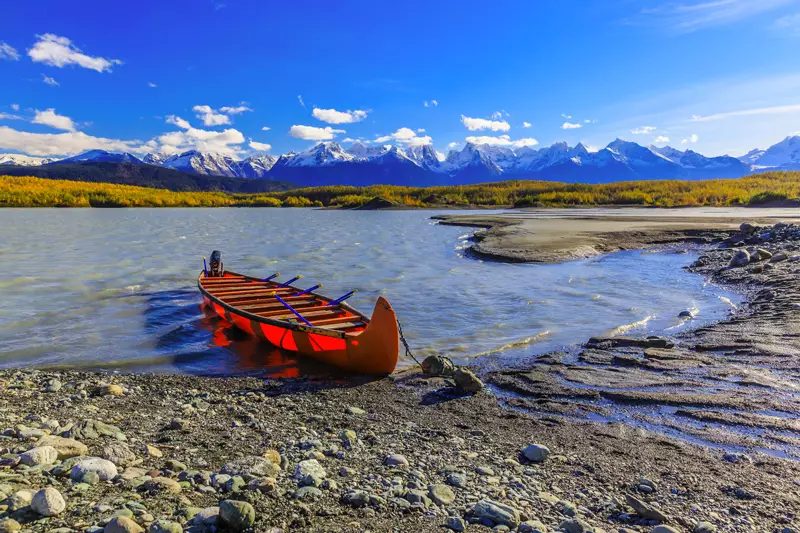 Vue typique de l’environnement de Skagway en Alaska