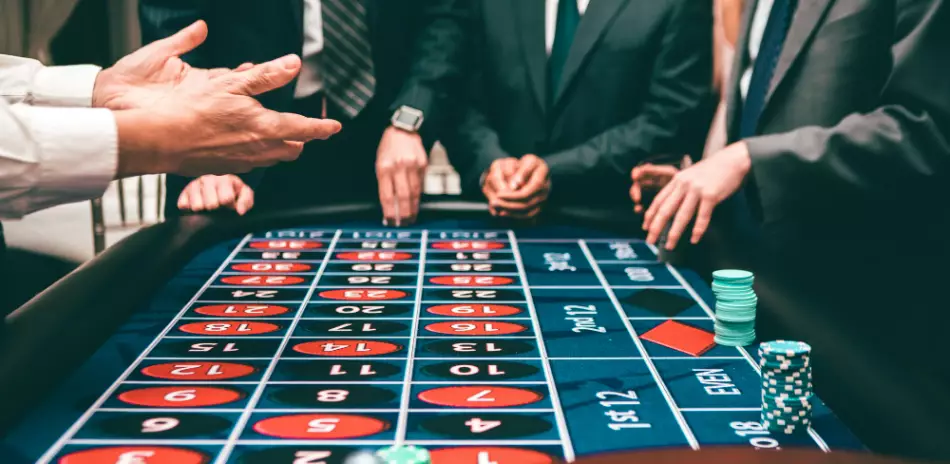 Joueurs de casino à bord d'un bateau de croisière