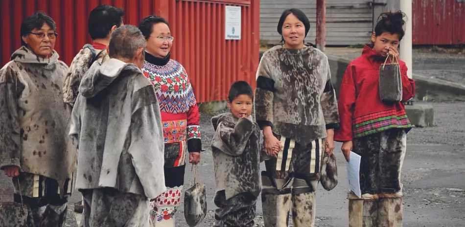 et si votre voyage solo vous amenez à rencontrer une famille d'Inuit au coeur du Groenland ?