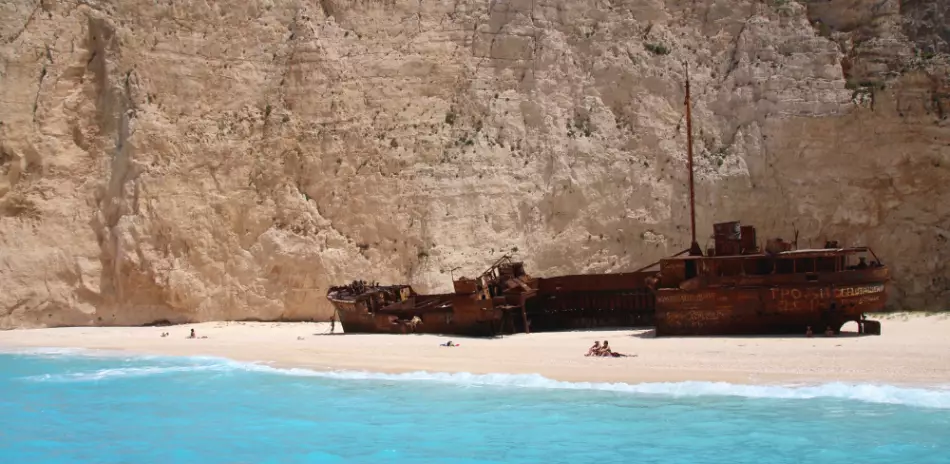 La découverte de l'épave de Zakynthos, une activité incontournable lors d'un séjour sur l'île grecque