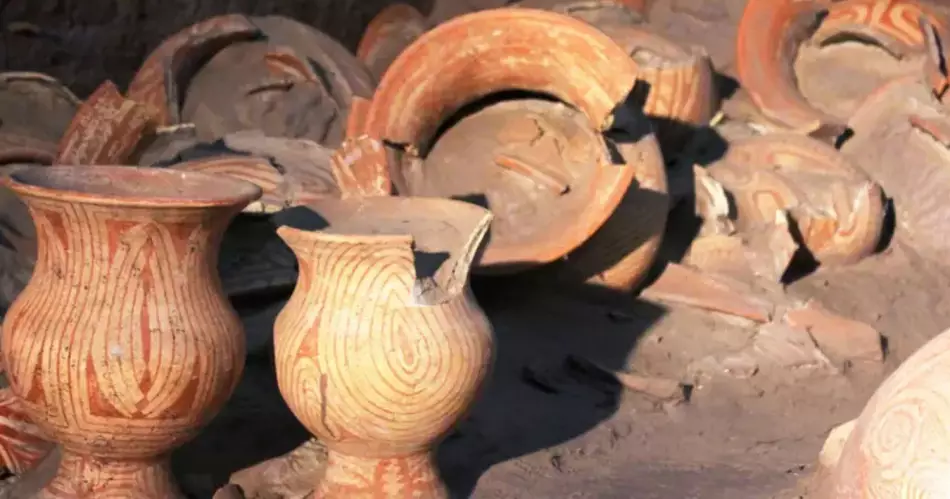 Un ensemble de poteries exposée au musée de Ban Chaing, Thailande