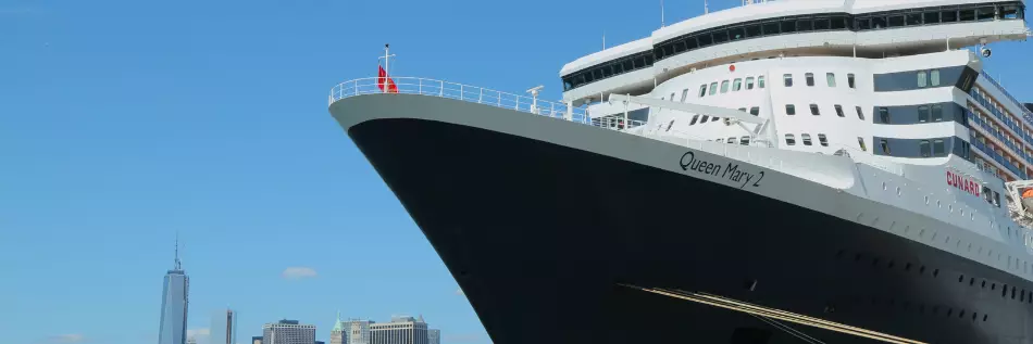 Le bateau du Queen mary 2 au port de New York, prêt à réaliser la traversée de l'Atlantique