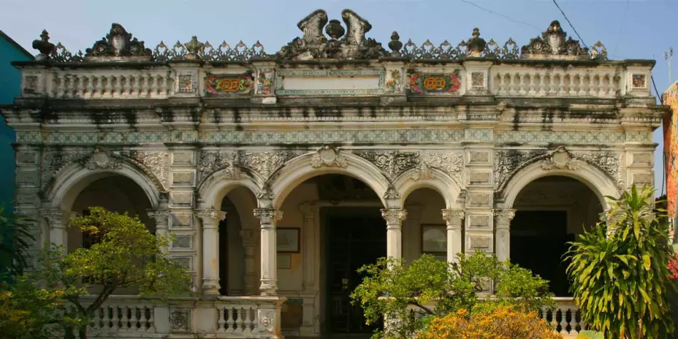 Vue sur la façade de la maison de Huynh Thuy Le à Sa Dec (Vietnam)