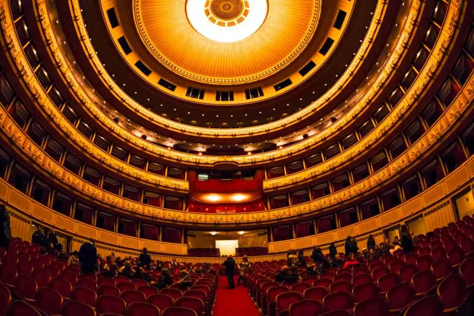 Salle de concert lors d'une excursion en croisière musicale