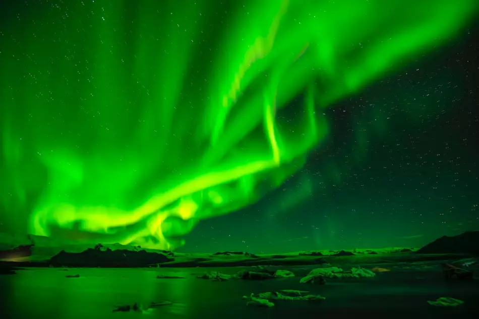 Observer une aurore boréale en Islande sera plus facile en plein hiver