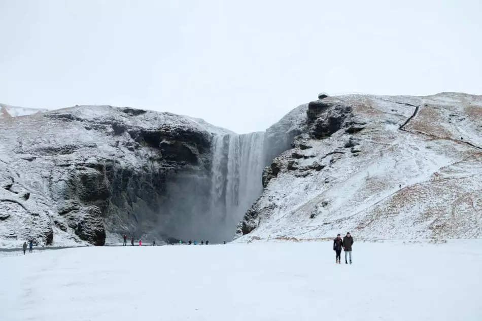 La célèbre cascade de Skogafoss en Islande