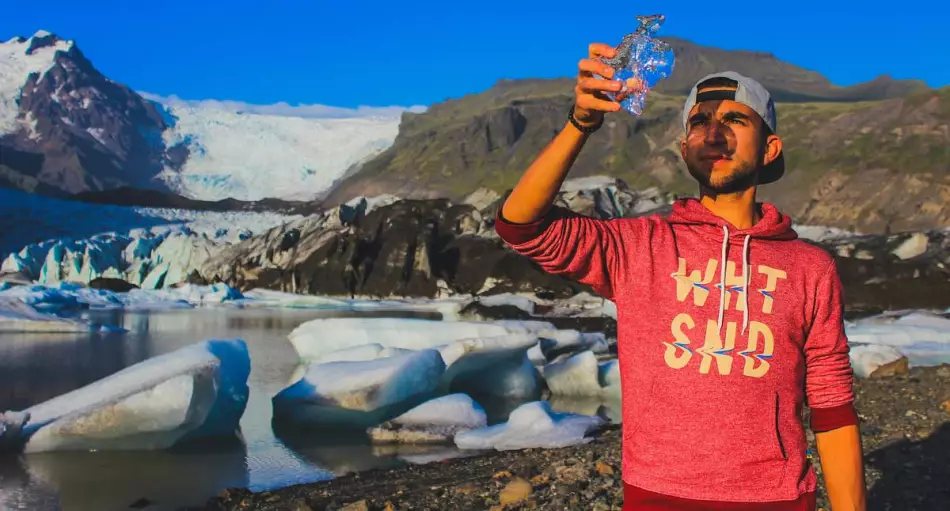 Le glacier de Vatnajökull sous le soleil d'Islande