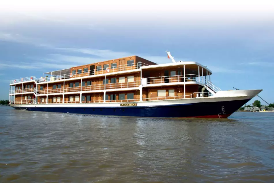 Cabines avec vue sur le fleuve à bord du bateau RV Indochine II