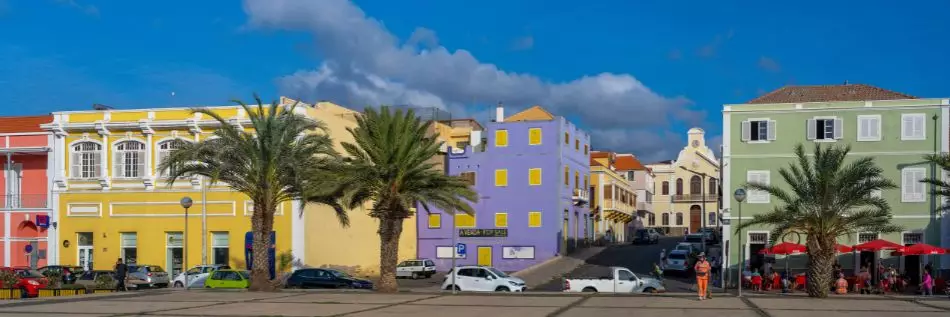 Ville de "Mindelo" sur l'île de São Vicente, Cap-Vert