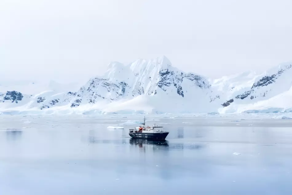 MV Ortelius