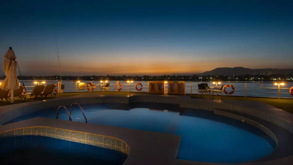 Piscine du Steigenberger Royale