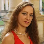 Olga Monakh, piano