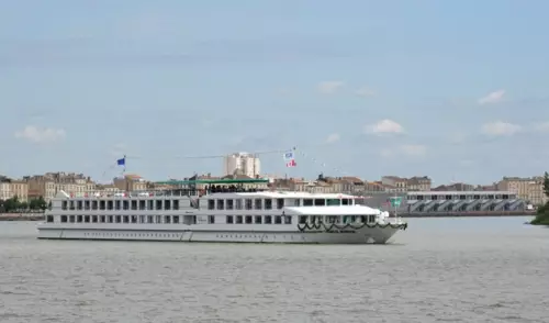 MS Cyrano de Bergerac