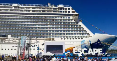 Norwegian Escape : il a été baptisé par le le rappeur Pitbull