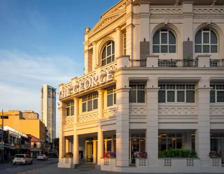 The Georges 5*