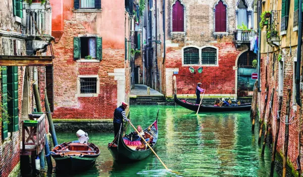 Jour 2 : Tour en gondole privative à Venise