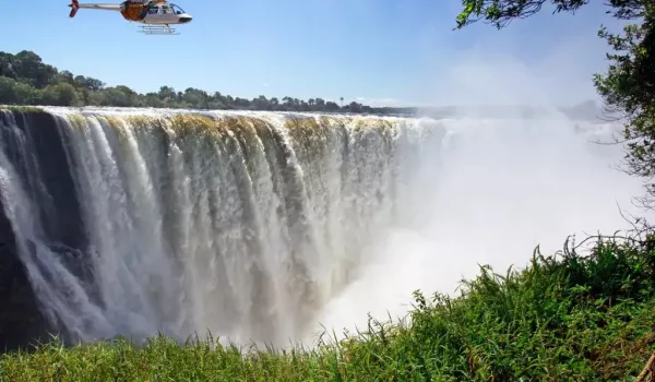 Survol en hélicoptère des Chutes Victoria