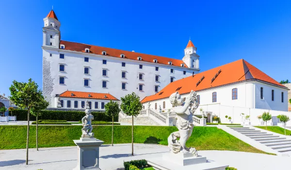 Jour 5 - Le château de Bratislava, son parc et tour de ville