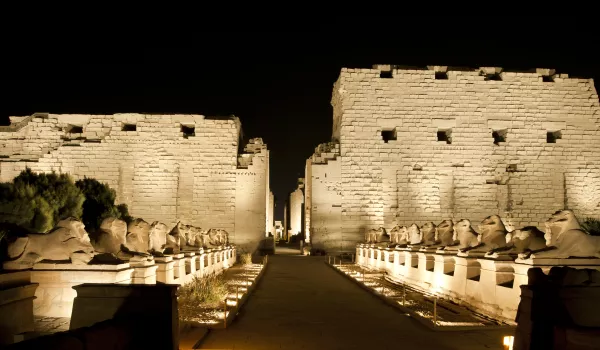 Jour 2 : Louxor - Spectacle Son et Lumières au temple de Karnak