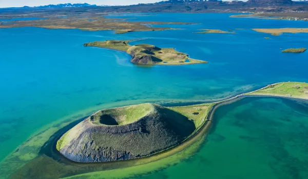 Jour 5 : Húsavík I Tour en bus vers le lac Myvatn