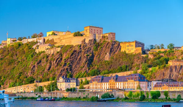 Jour 4 : Coblence et Ehrenbreitstein, la pierre et le végétal en vigie sur le Rhin