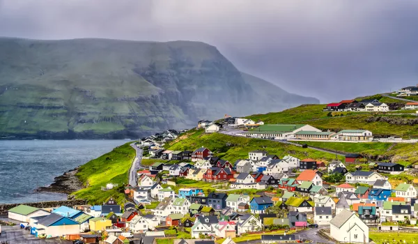 Jour 12 : Runavik • Fjords et villages des Féroé