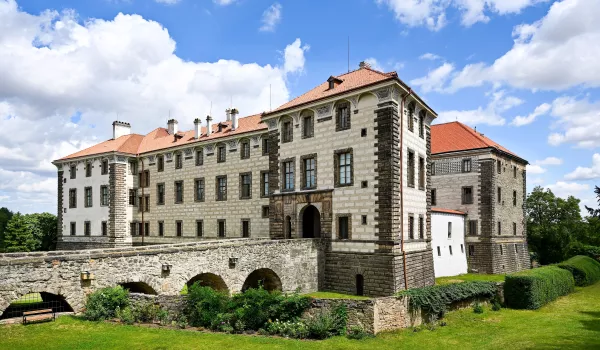 Jour 6 : Prague | Le château de Konopiste et concert au coeur de la Bohême
