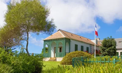 Plantation House, Jonathan, High Knoll fort et St Paul