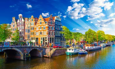 Amsterdam / Ville de retour*
