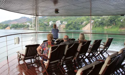 Navigation / Co Chat