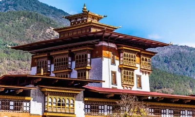 Sur les hauteurs sacrées de Punakha
