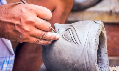 Entre Calcutta et Bandel, les âmes du Hooghly