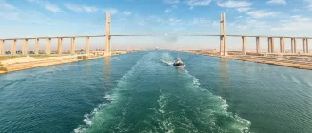 Croisière à la croisée des civilisations : traversée mythique du canal de Suez