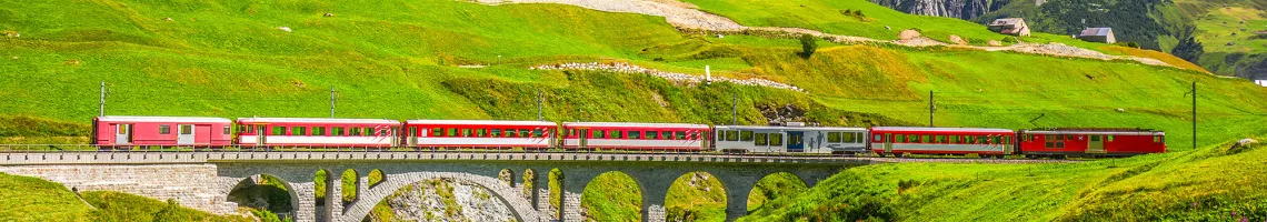 La Suisse en trains panoramiques