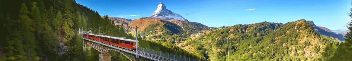 La Suisse en trains panoramiques