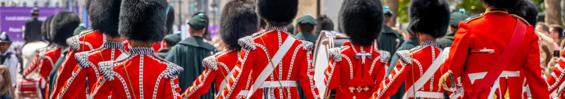 Sur les traces de la Couronne : voyage au cœur de la monarchie britannique