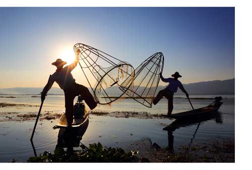 Pêcheurs sur le lac Inle