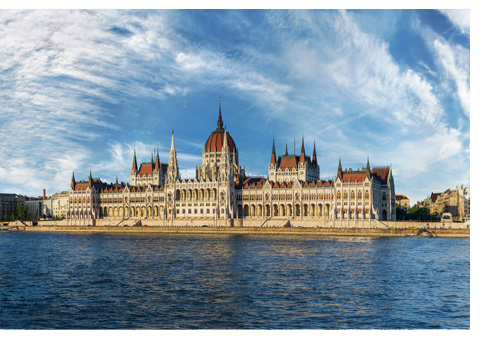 Le parlement hongrois sur la rive du Danube