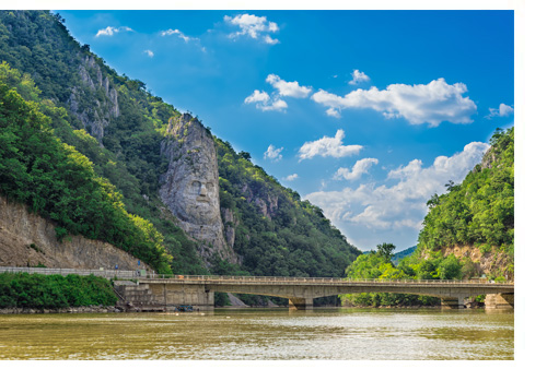 Statue de Décébale sur les rives du Danube